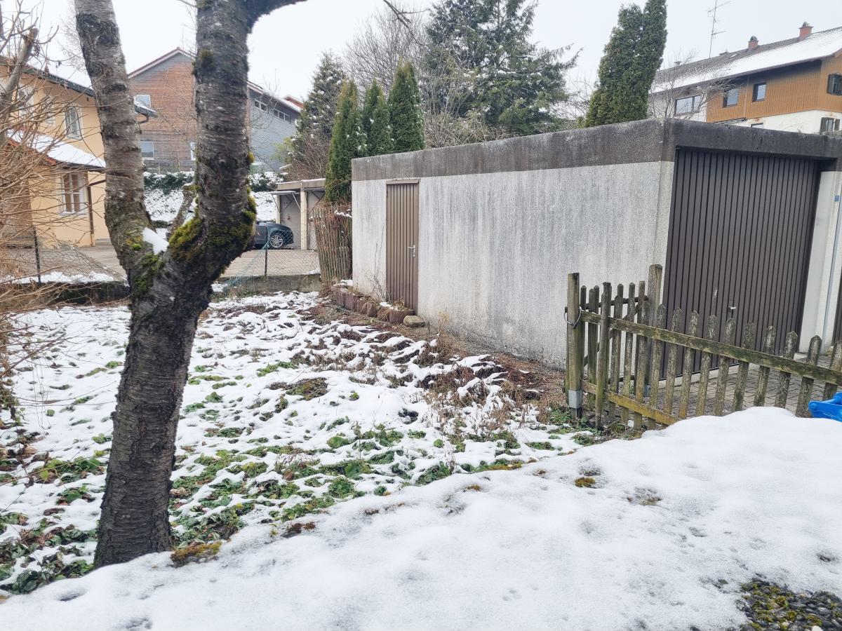 Garage und Gartenanteil