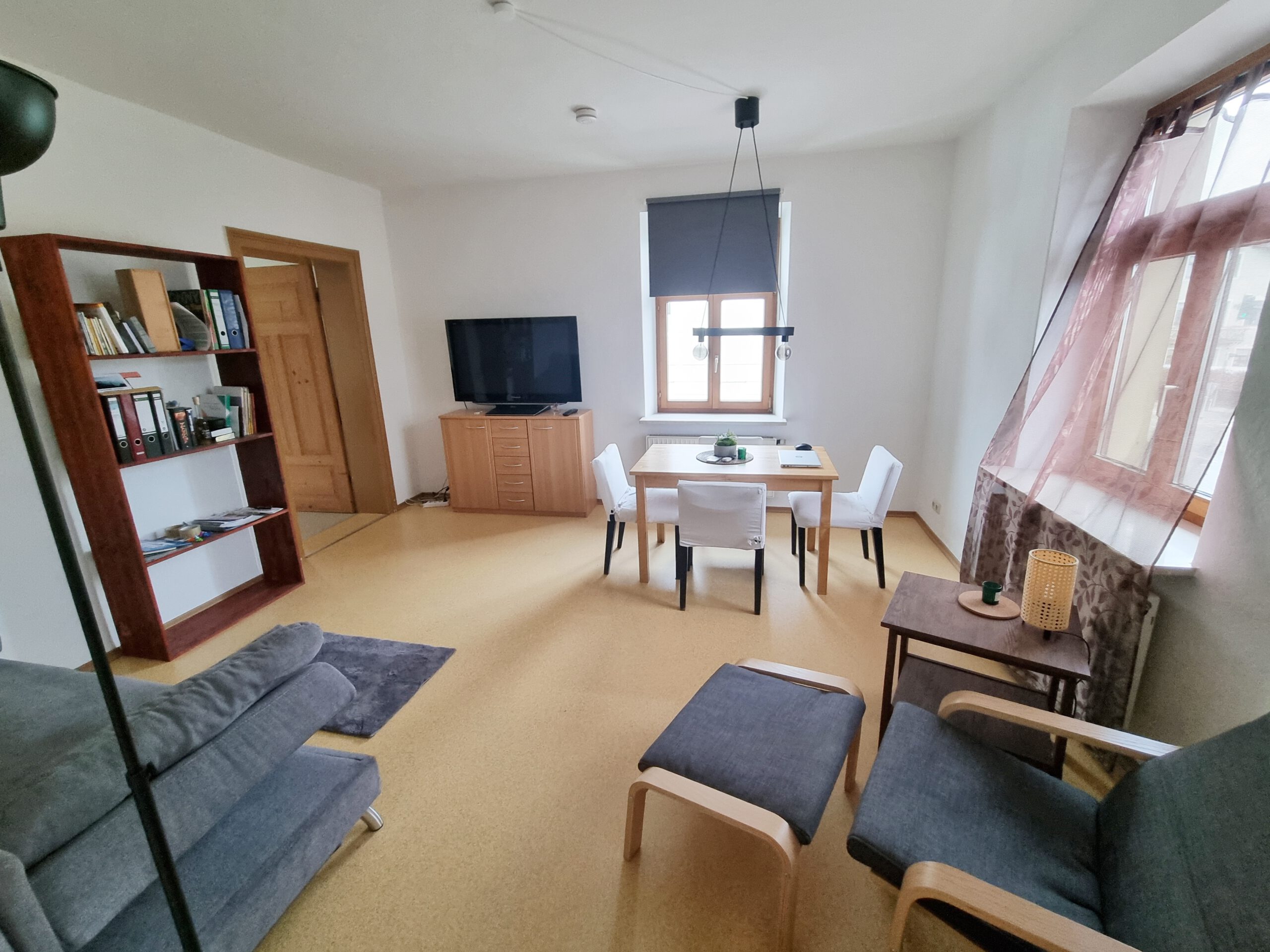 Zentrale 3 Zimmer Wohnung mit Charme, Balkon und Gartenanteil